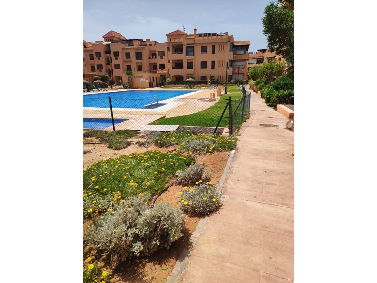 Jardí de Pis en venda en El Ejido amb Aire condicionat, Terrassa i Alarma