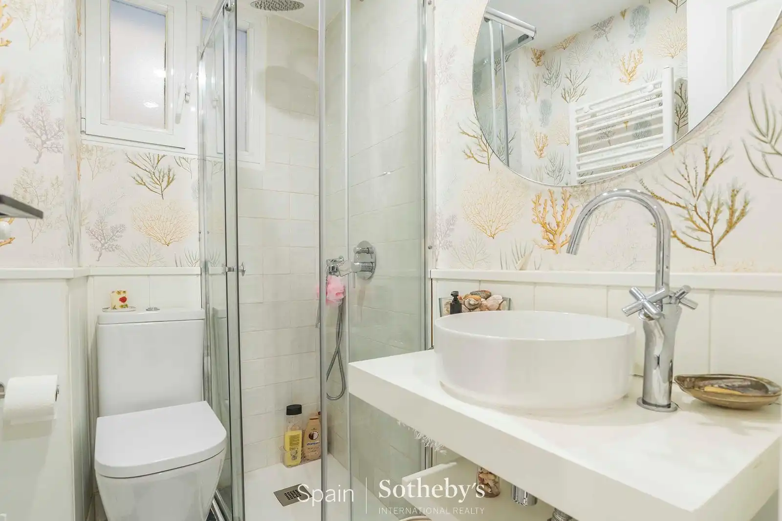 Bathroom of Apartments for rent in Madrid  with Air Conditioner, Heating and Terrace