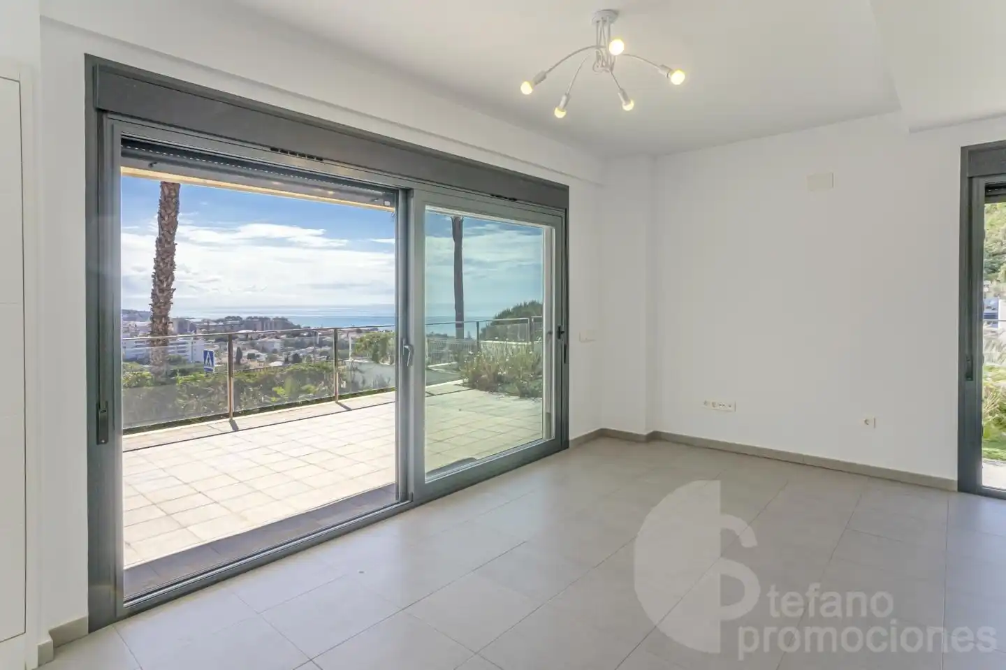 Vista exterior de Casa adosada en venta en Málaga con Aire acondicionado, Calefacción y Jardín privado