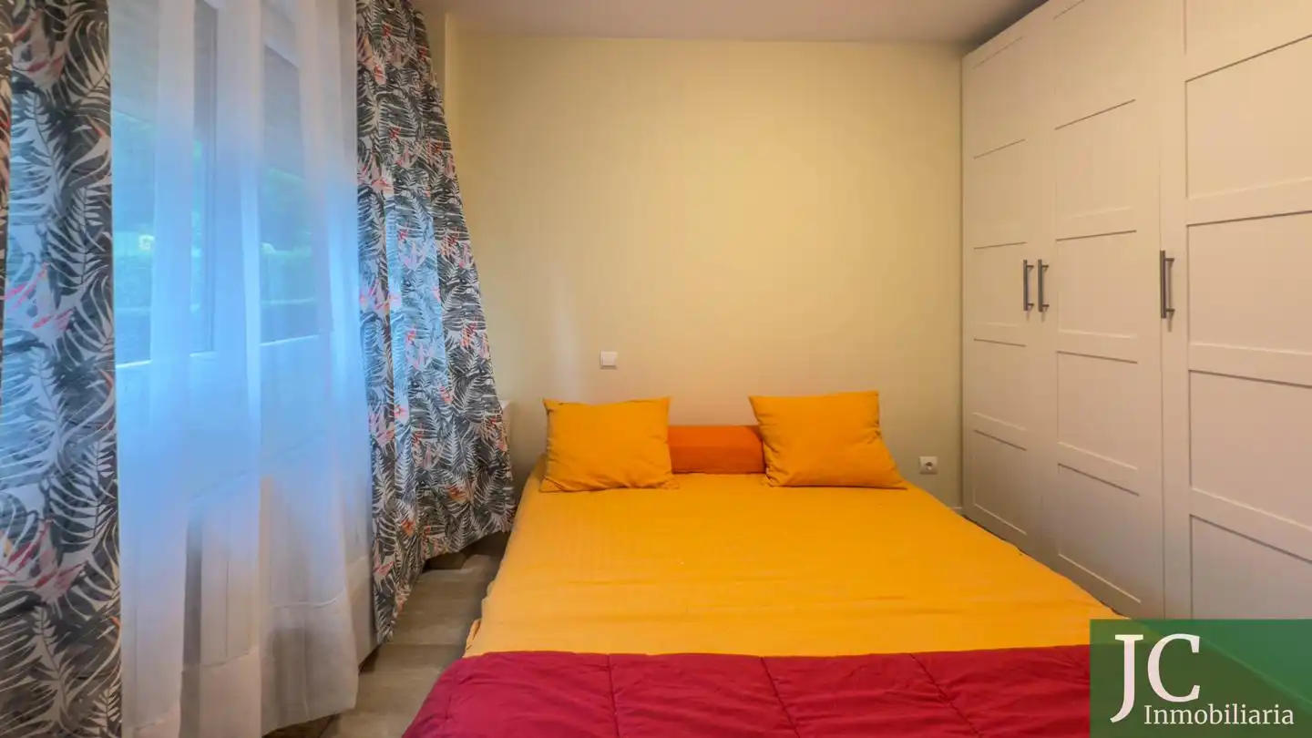 Habitación de Piso de alquiler en Santander con Calefacción, Terraza y Amueblado