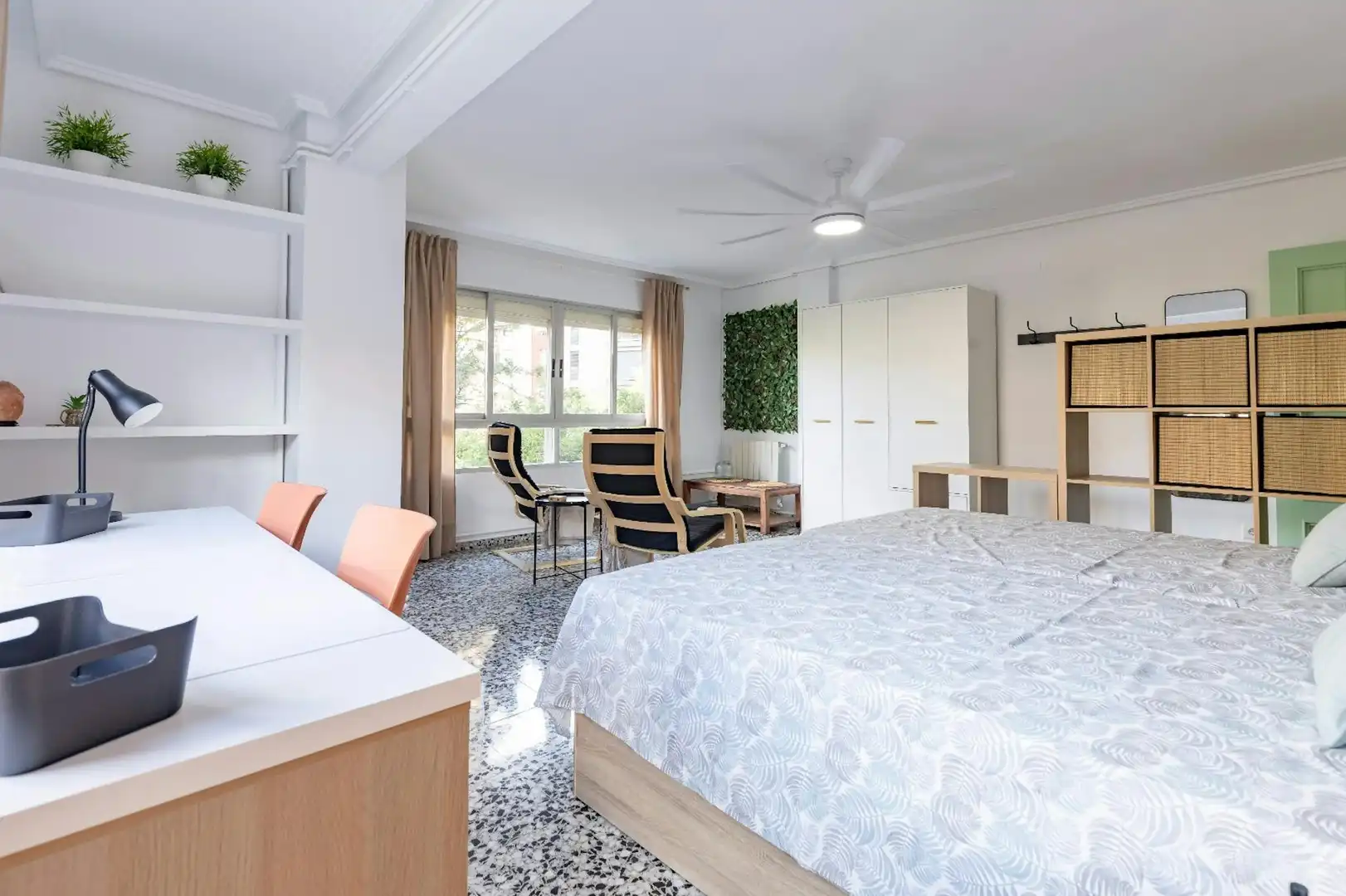 Bedroom of Flat for share in Valencia  with Heating, Furnished and Washing machine