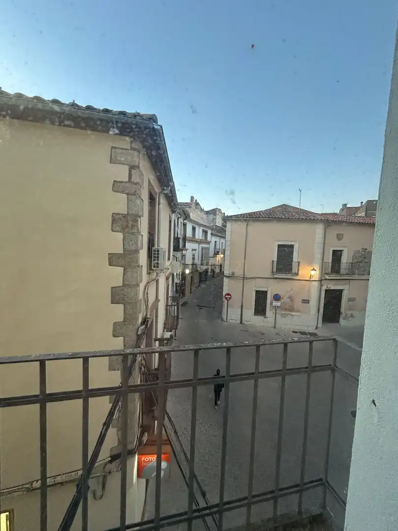 Vista exterior de Edifici en venda en Trujillo