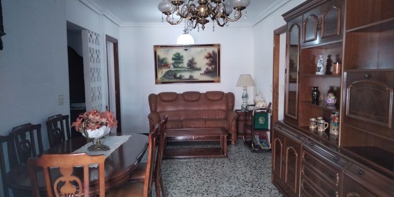 Living room of Flat for sale in  Sevilla Capital  with Air Conditioner, Storage room and Furnished