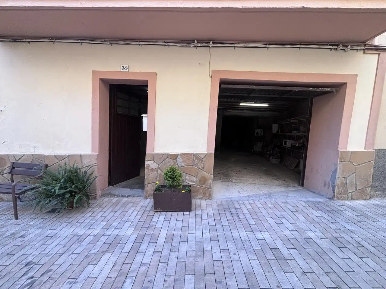 Aparcament de Casa o xalet en venda en Oliana amb Calefacció i Moblat