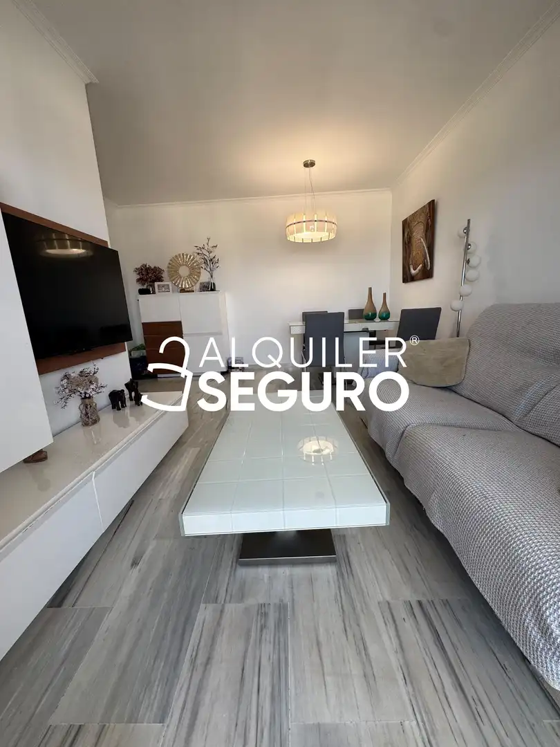 Sala d'estar de Pis de lloguer en Málaga amb Aire condicionat, Terrassa i Piscina