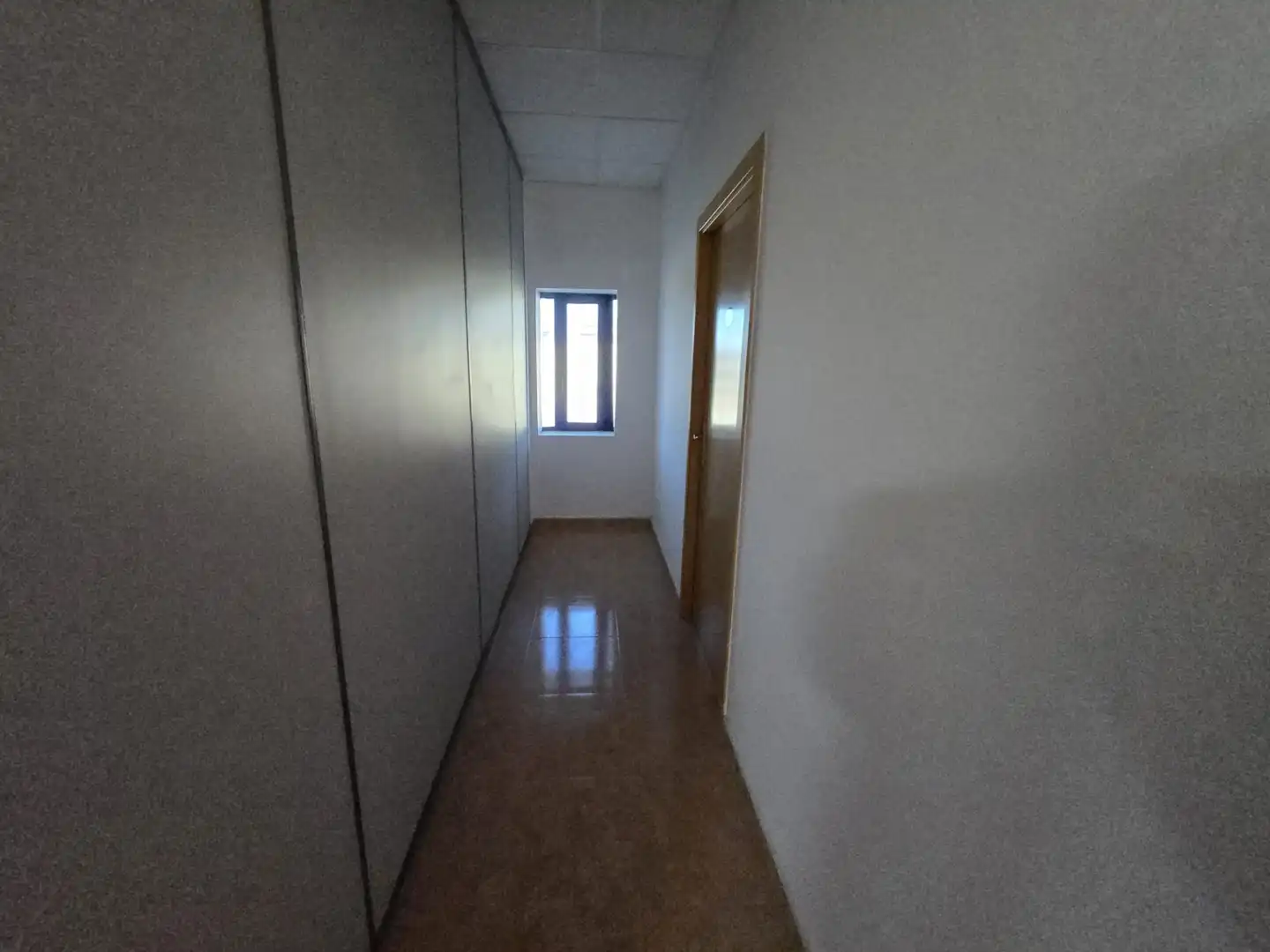 Nave industrial en venta en Teruel con Calefacción y Alarma