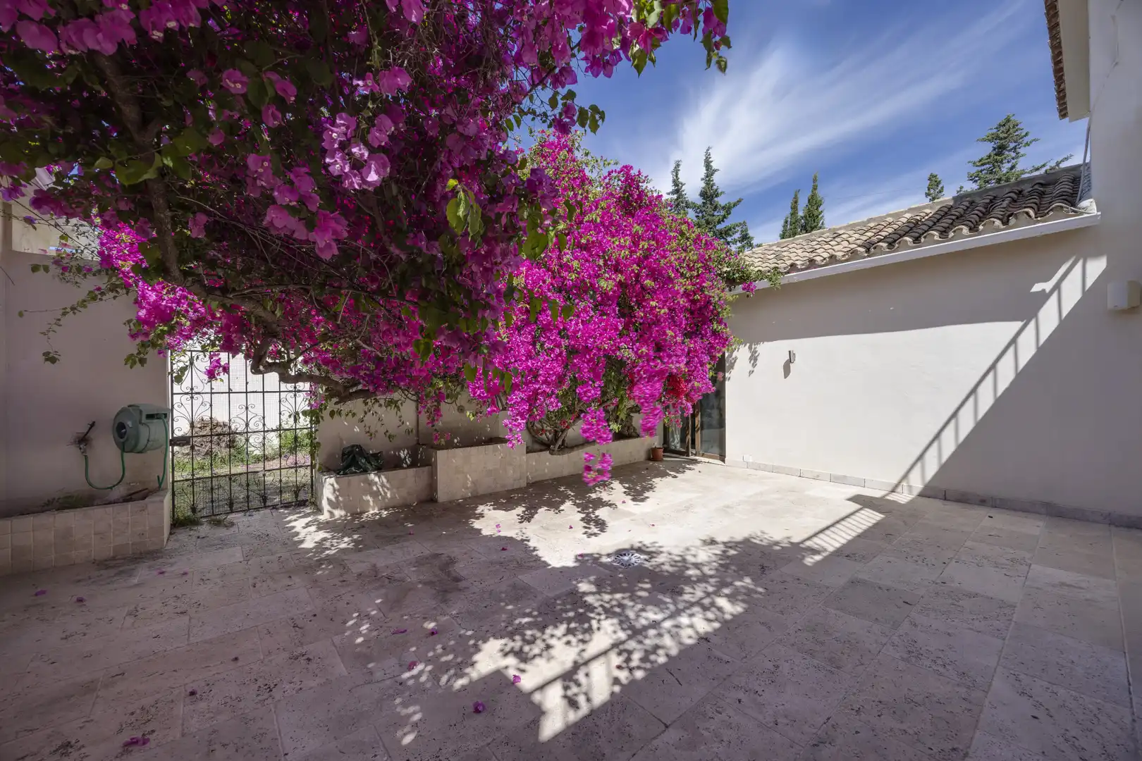 Terrassa de Casa o xalet en venda en Estepona amb Aire condicionat, Jardí privat i Terrassa