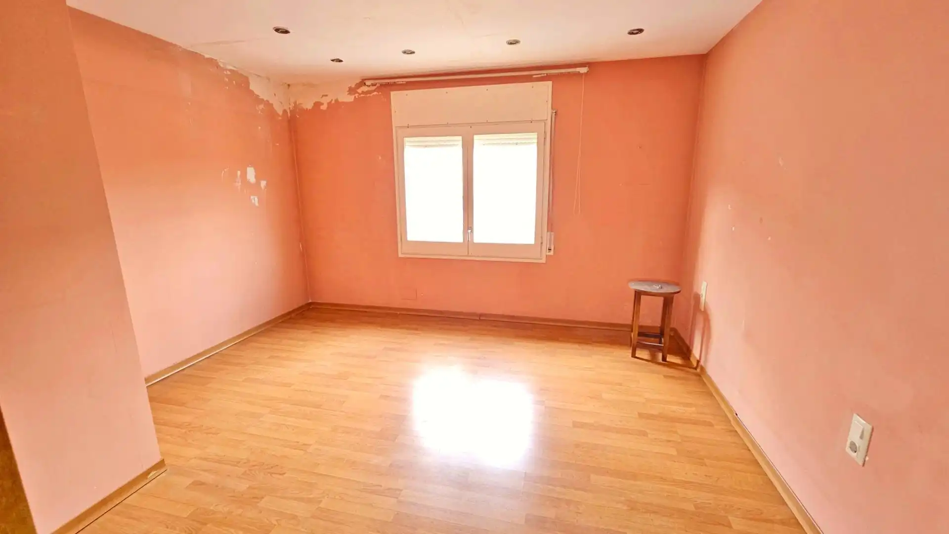 Dormitori de Casa o xalet en venda en Olot amb Aire condicionat, Calefacció i Parquet