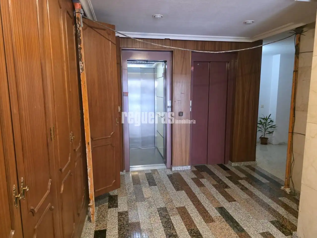 Piso en venta en Avilés con Calefacción, Parquet y Terraza