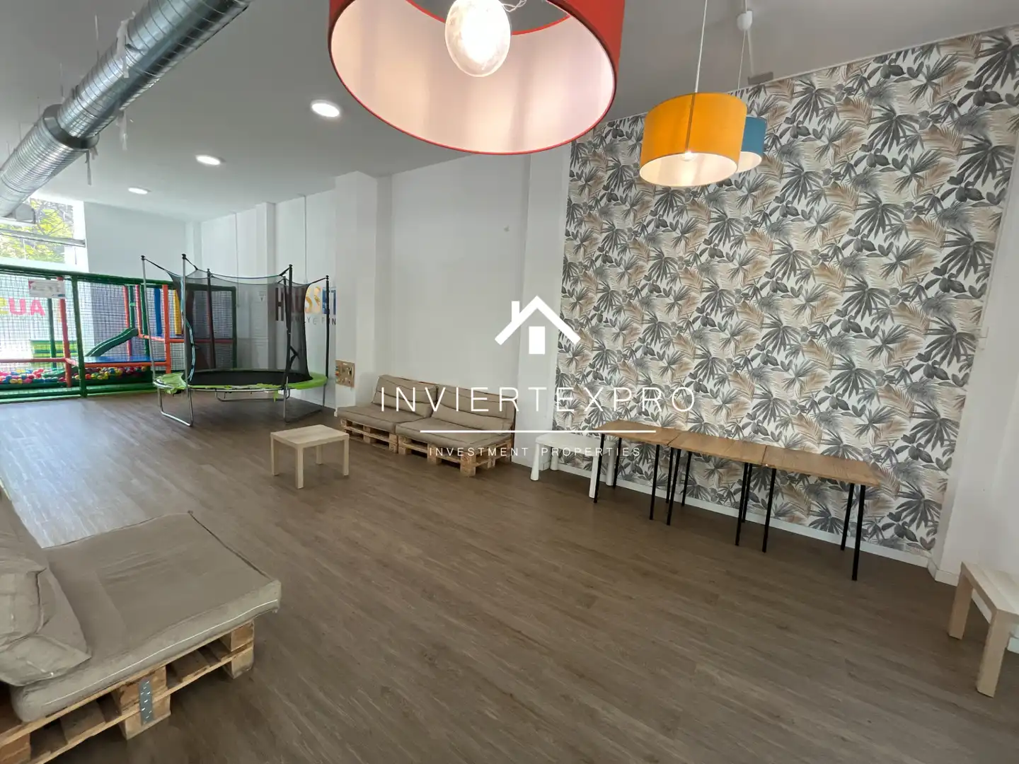 Local en traspaso en L'Hospitalet de Llobregat con Aire acondicionado, Calefacción y Parquet