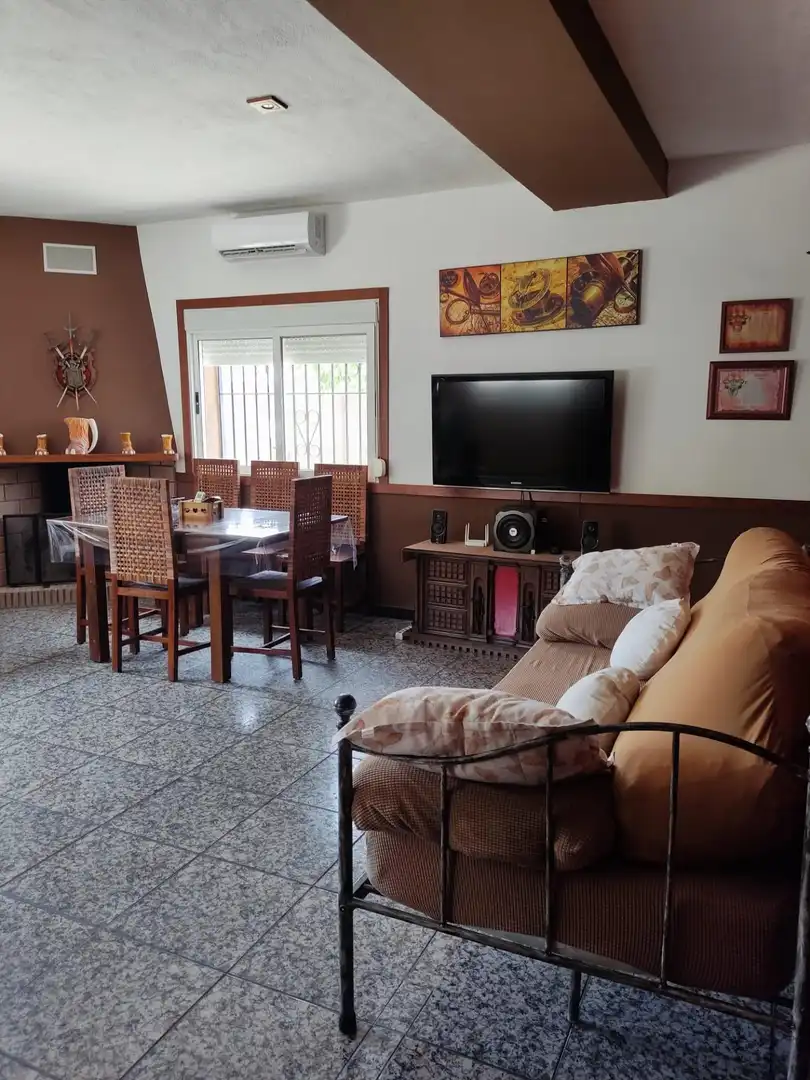 Sala d'estar de Casa o xalet en venda en Cullera amb Aire condicionat, Jardí privat i Terrassa