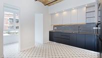 Kitchen of Flat for sale in  Barcelona Capital  with Air Conditioner, Heating and Balcony