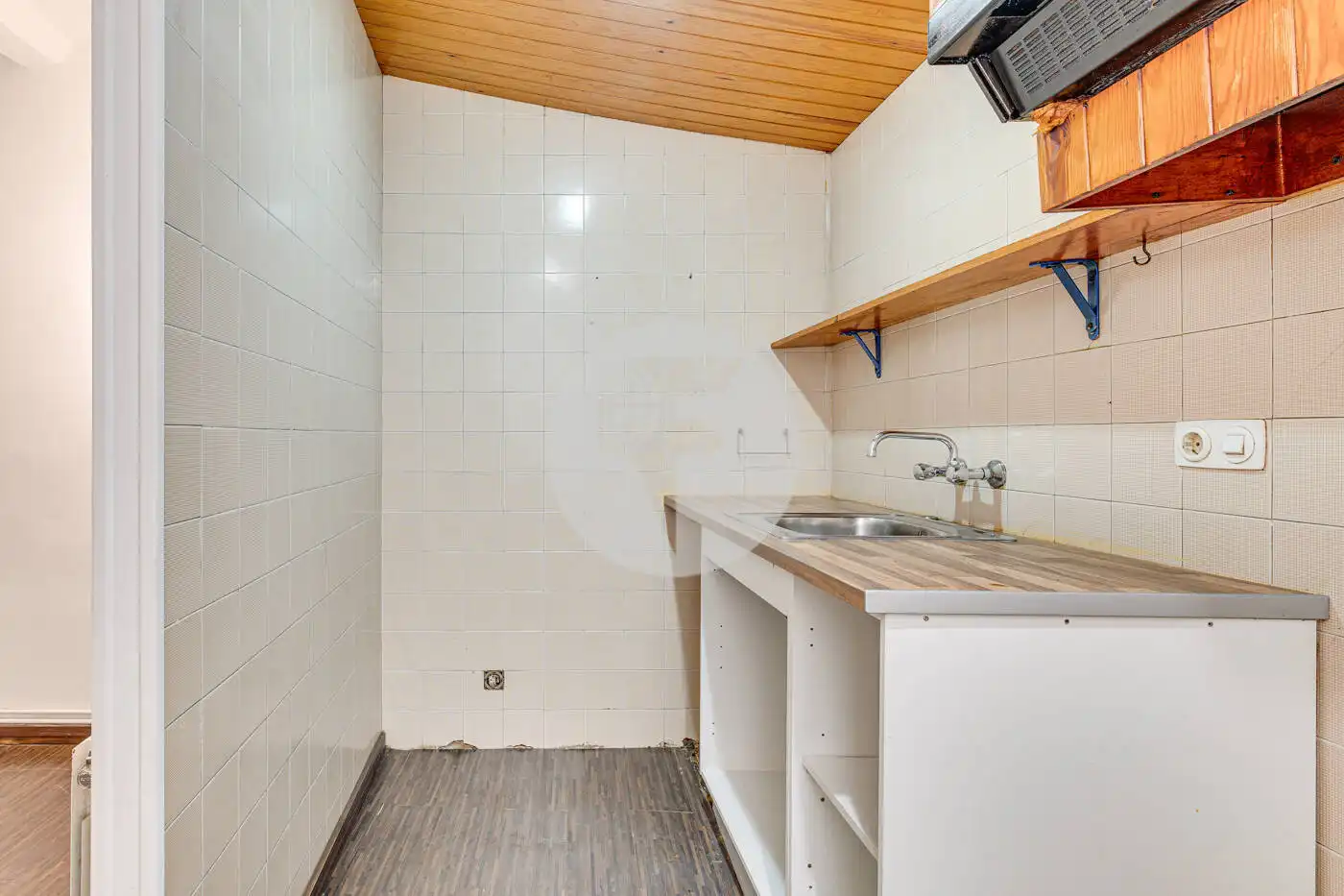 Cocina de Piso en venta en Barcelona con Calefacción y Balcón