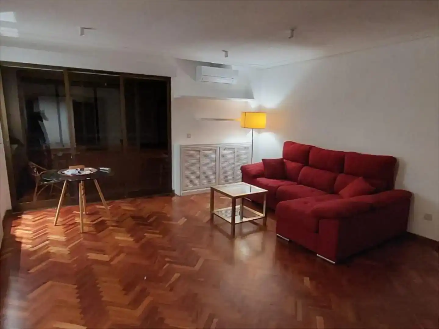 Wohnzimmer von Wohnung zur Miete in  Madrid Capital mit Klimaanlage