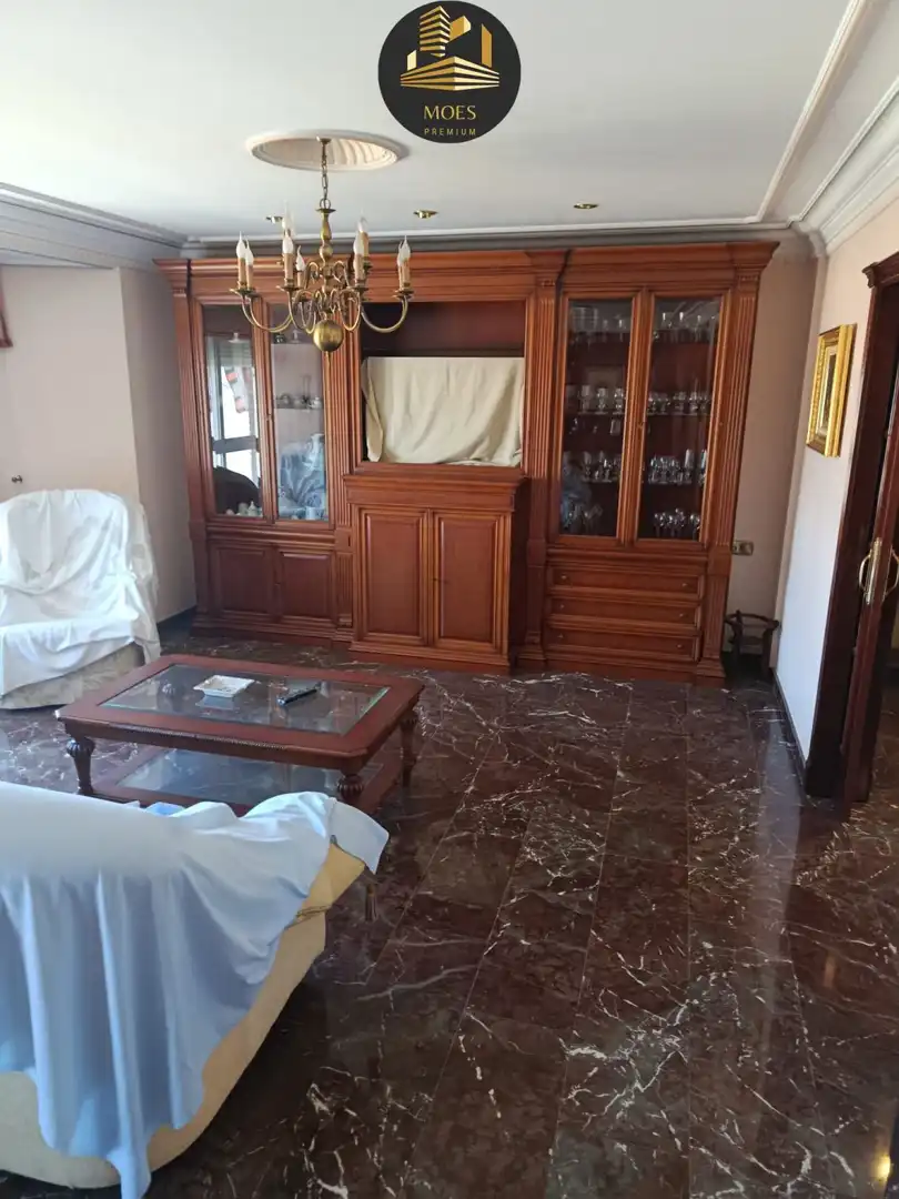 Piso con terraza en venta en Martos