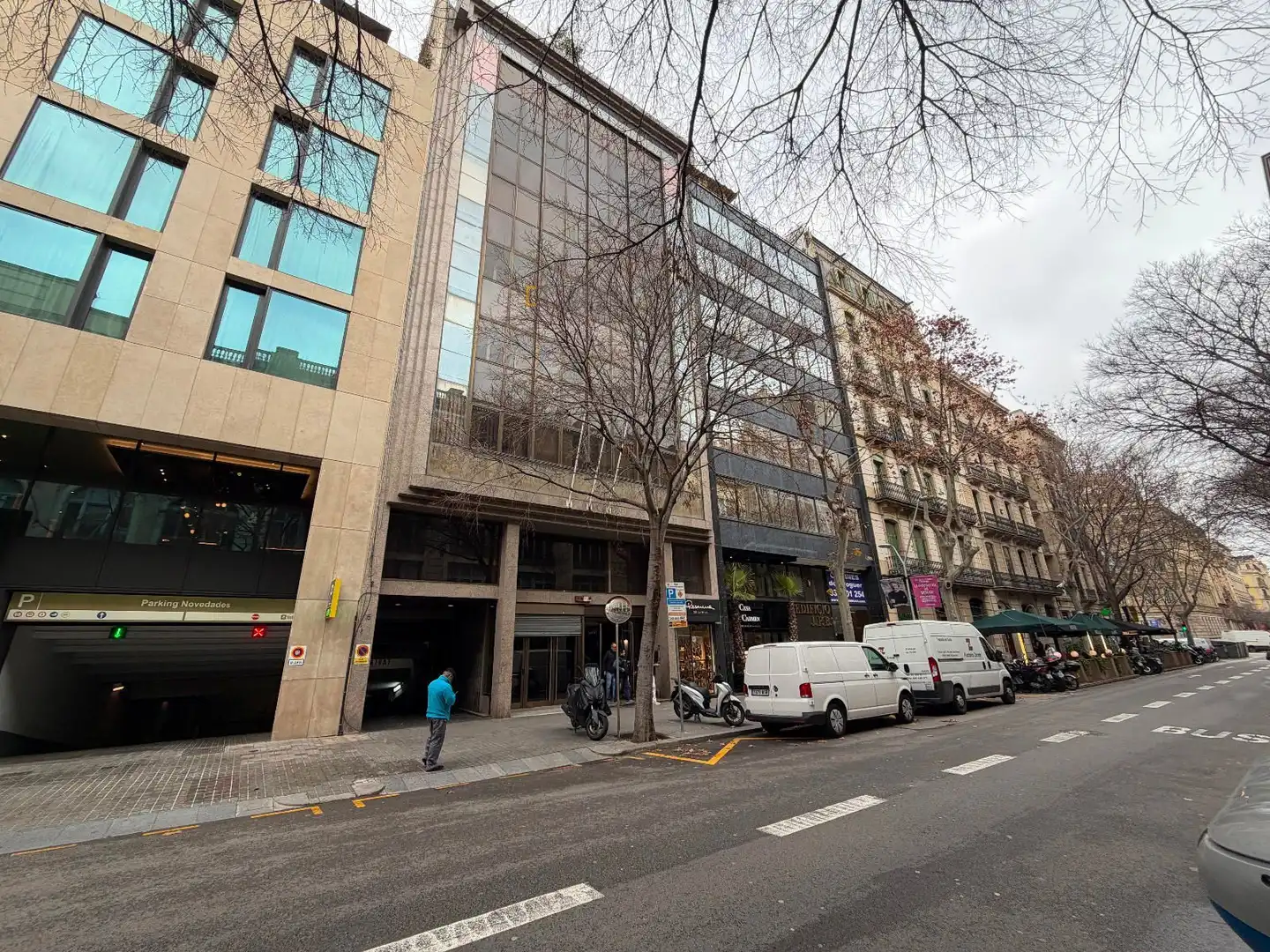 Vista exterior de Local de alquiler en Barcelona