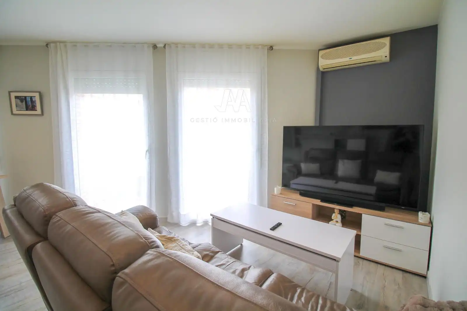 Sala de estar de Piso en venta en Igualada con Aire acondicionado, Calefacción y Parquet