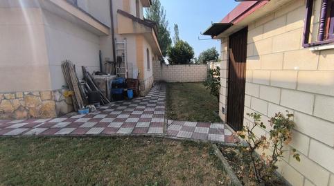 Foto 5 de Casa adosada en venda a Урбанисасьон Лас Кампас, Medina de Pomar, Burgos