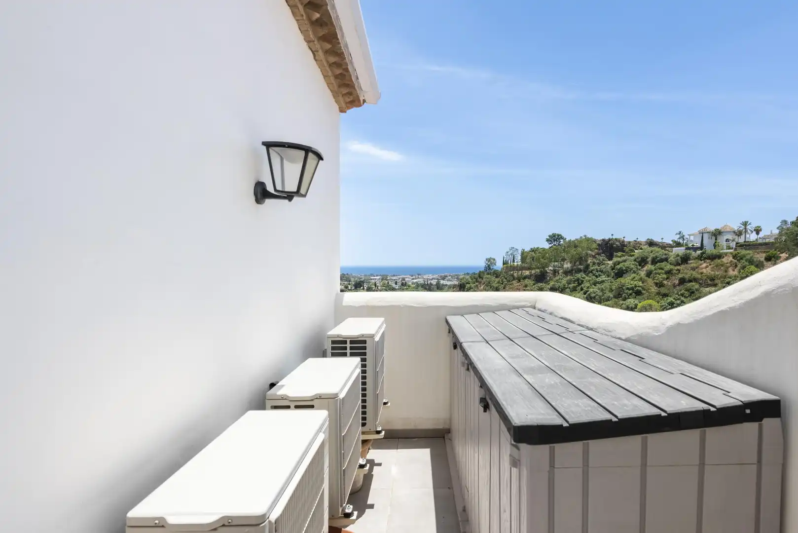 Terraza de Apartamento en venta en Benahavís con Aire acondicionado, Calefacción y Jardín privado