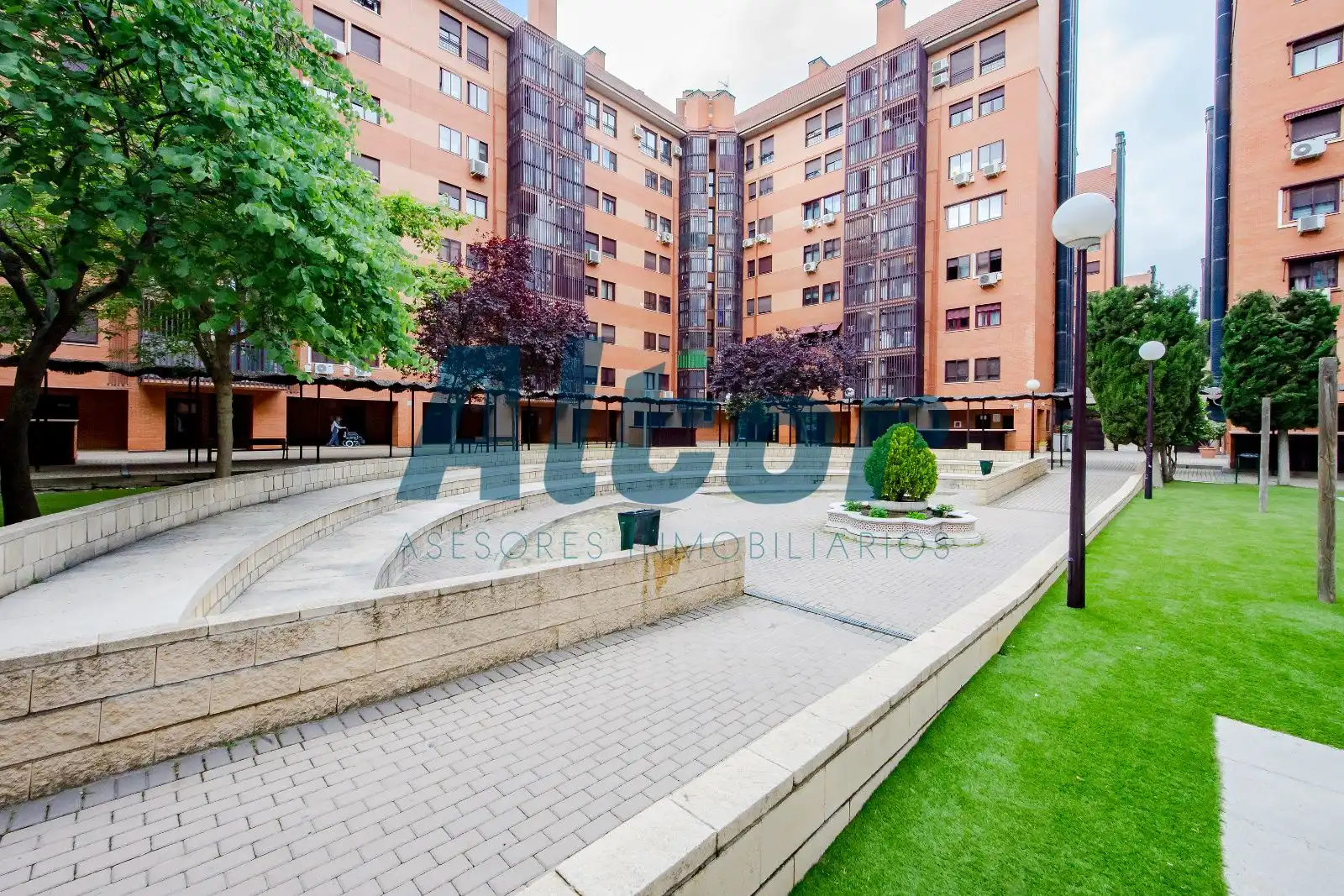 Exterior view of Flat for sale in Madrid  with Air Conditioner, Heating and Storage room