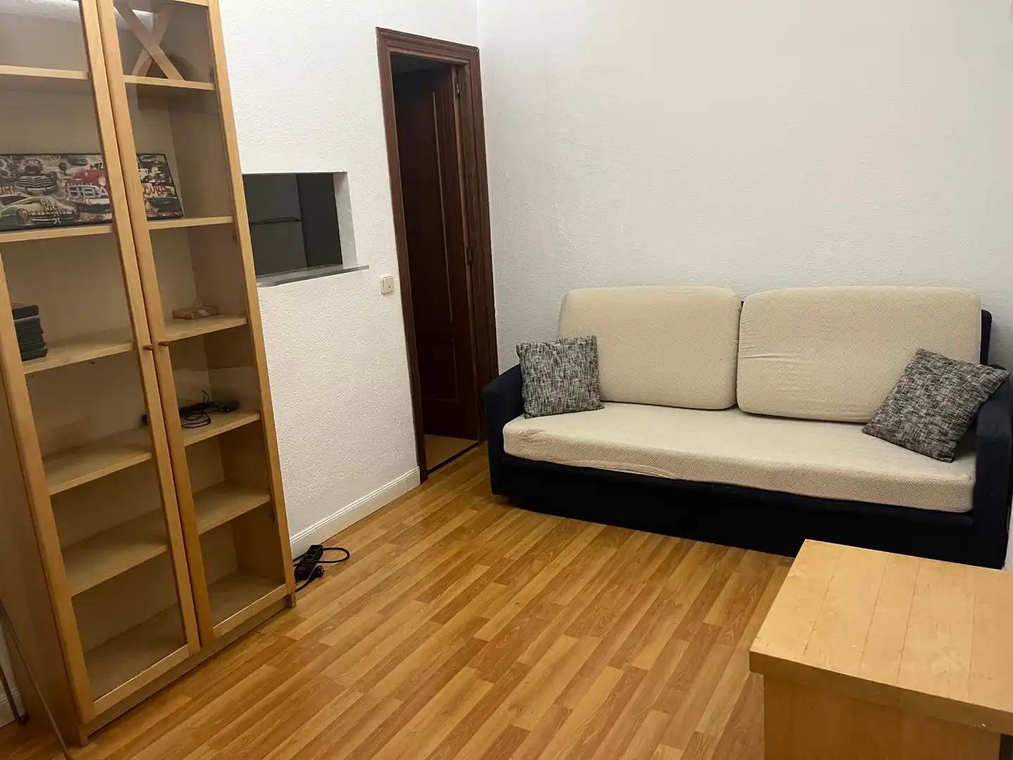 Sala d'estar de Apartament en venda en  Madrid Capital amb Calefacció i Moblat