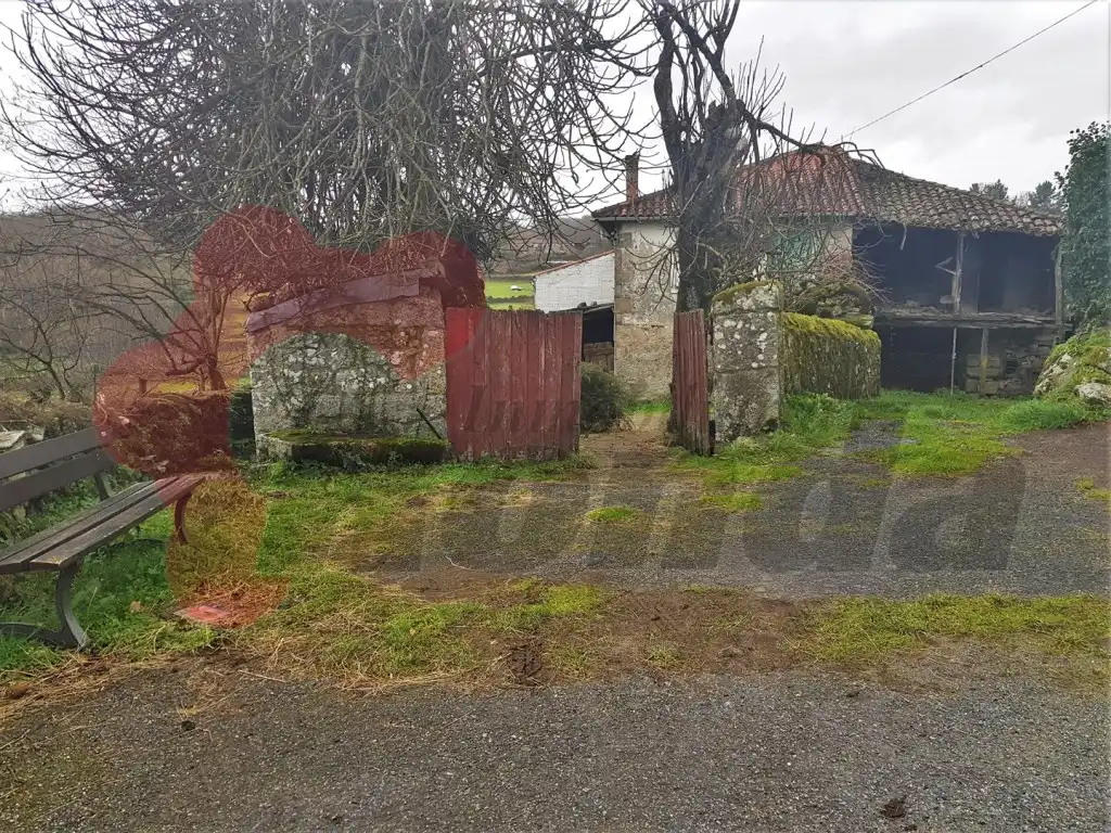 Casa en venda a Pantón