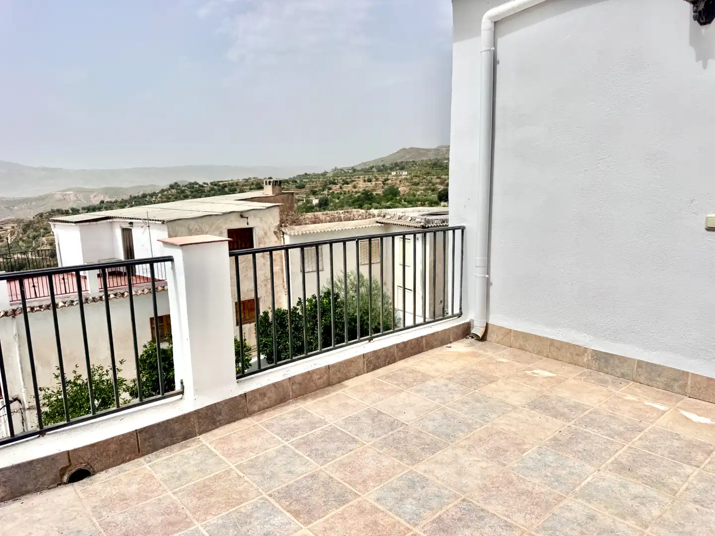 Terrassa de Casa o xalet en venda en Válor amb Calefacció, Jardí privat i Terrassa