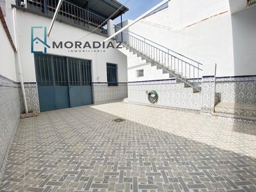 Adossat amb balcó en venda a Don Benito