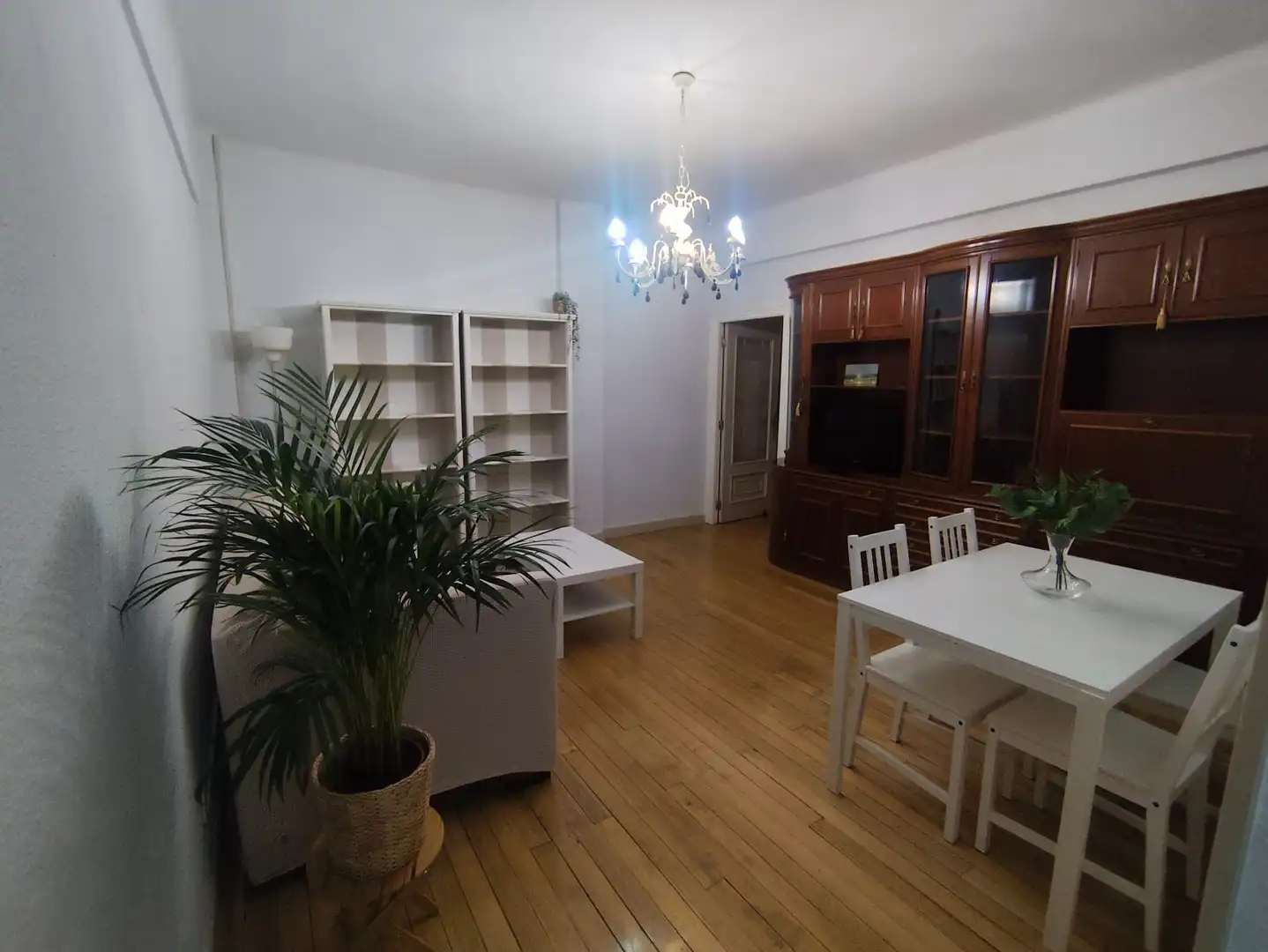 Sala d'estar de Pis de lloguer en Bilbao  amb Calefacció i Moblat