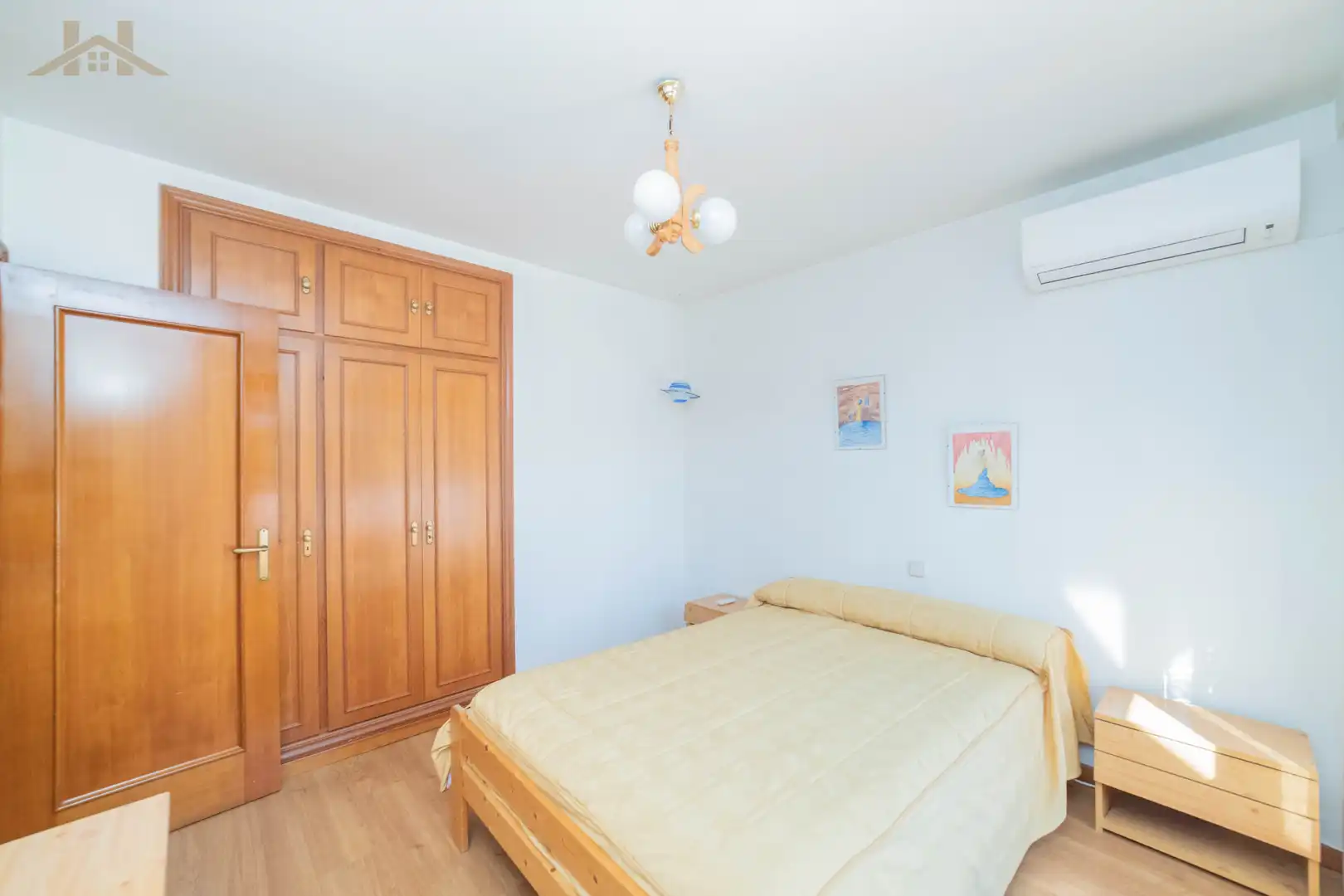 Habitación de Casa o chalet en venta en Villaviciosa de Odón con Aire acondicionado, Calefacción y Jardín privado