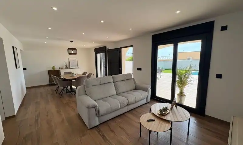Villa con terrazza in vendita a Calle Poniente, imagen 2