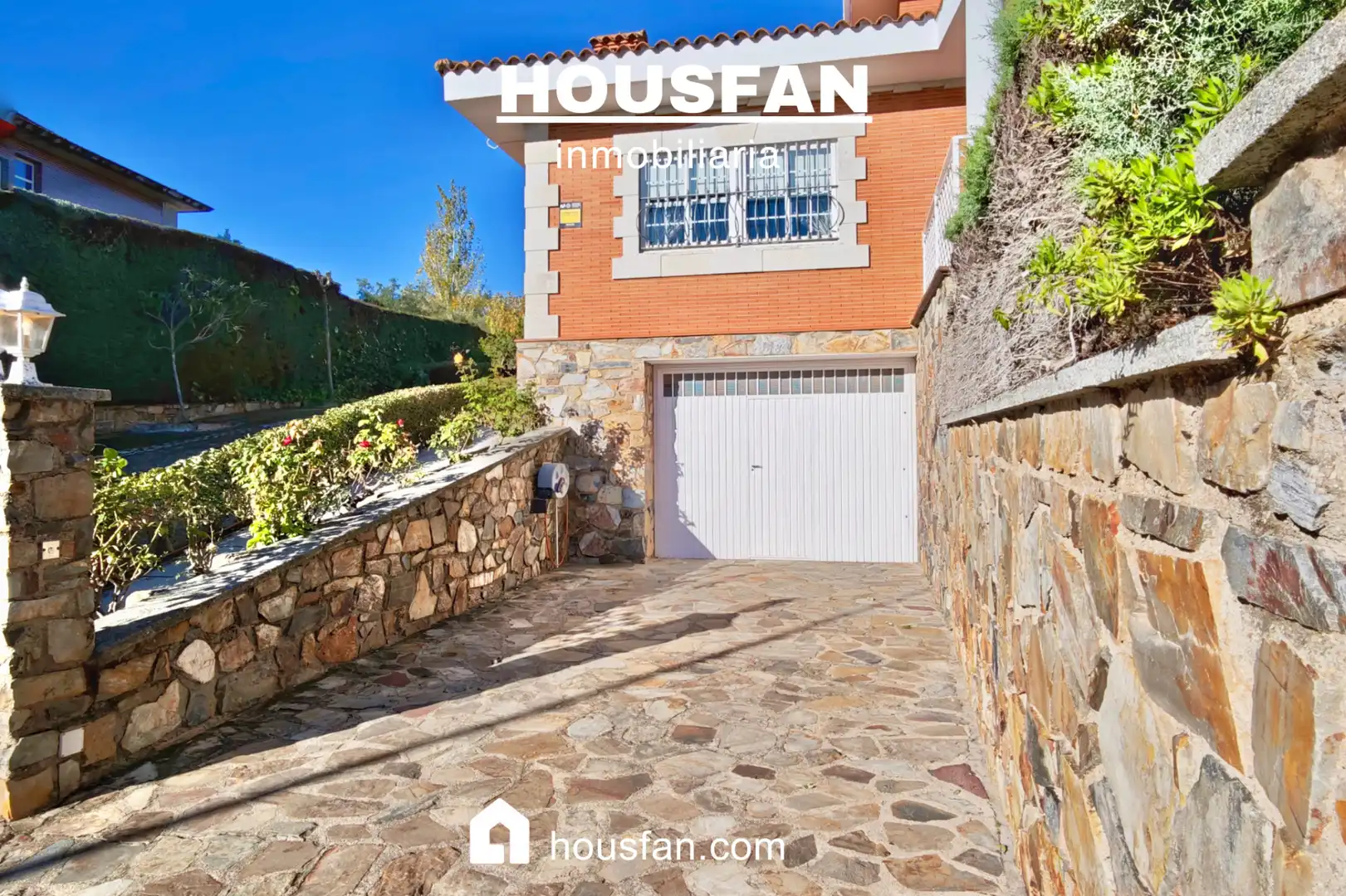 Exterior view of Houses for sale in Cáceres  with Air Conditioner, Heating and Private garden