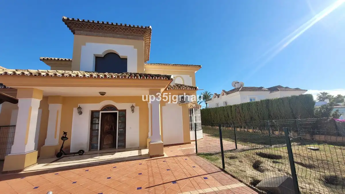 Villa mit Pool zum Verkauf in Avenida Benamara 15, imagen 29