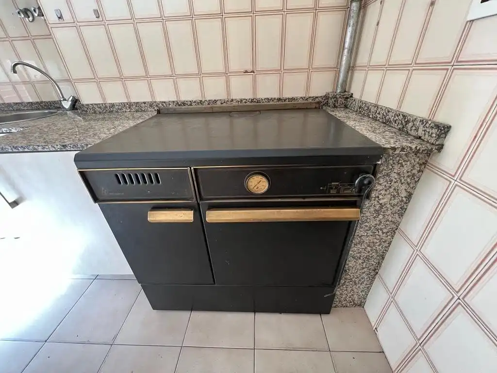 Cocina de Piso en venta en Bembibre con Calefacción
