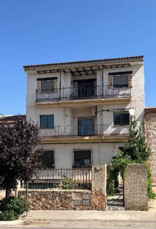 Vista exterior de Casa o chalet en venta en La Solana   con Terraza