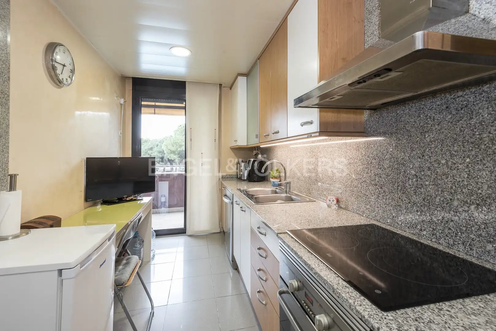 Kitchen of Flat for sale in Vilanova i la Geltrú  with Air Conditioner, Heating and Private garden