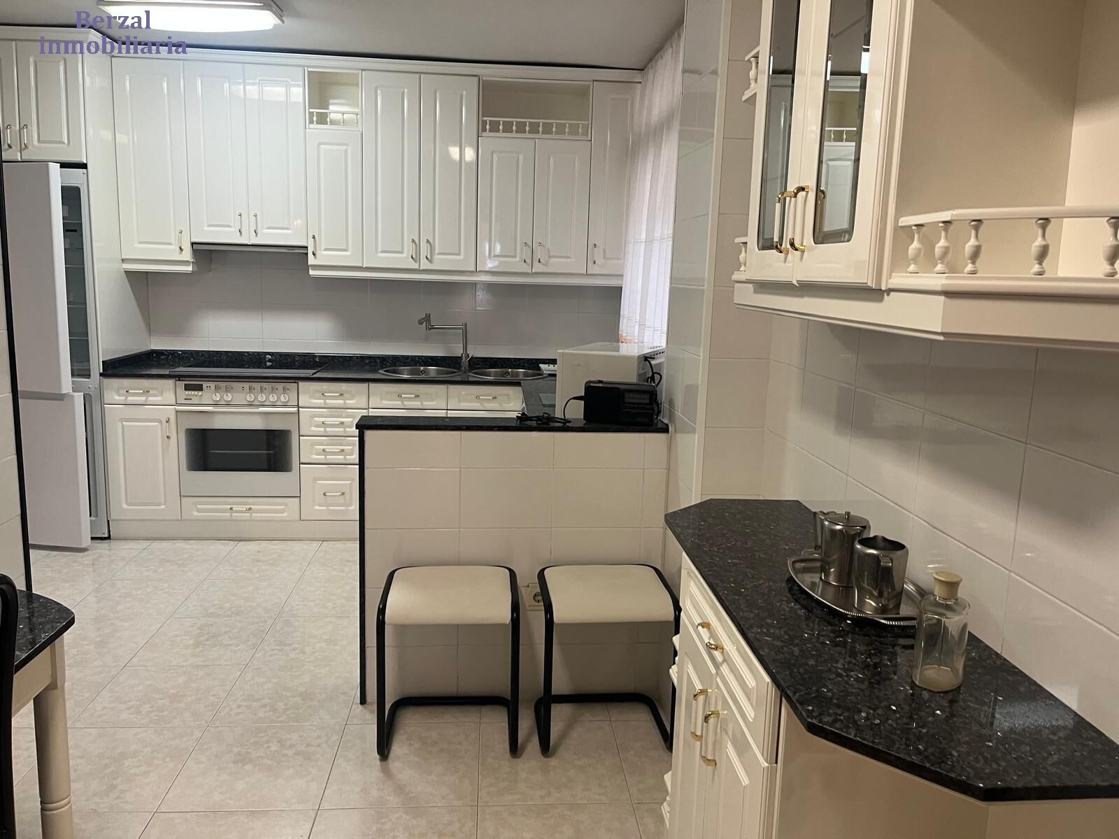 Kitchen of Flat for sale in  Logroño  with Heating, Terrace and Storage room