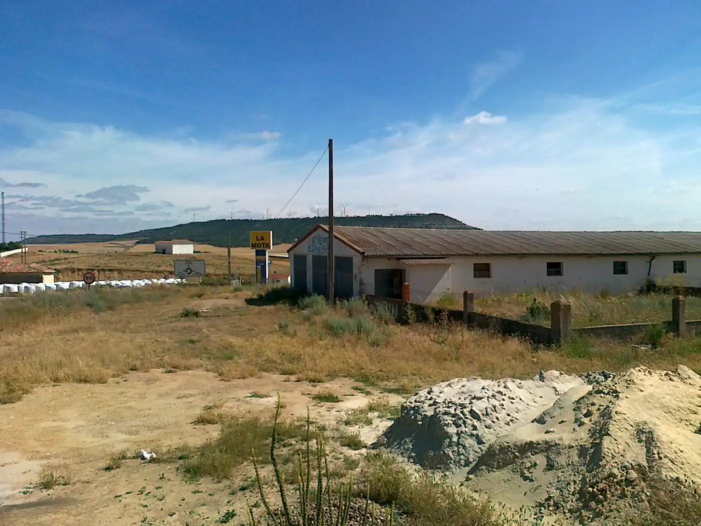 Vista exterior de Nave industrial en venta en Astudillo