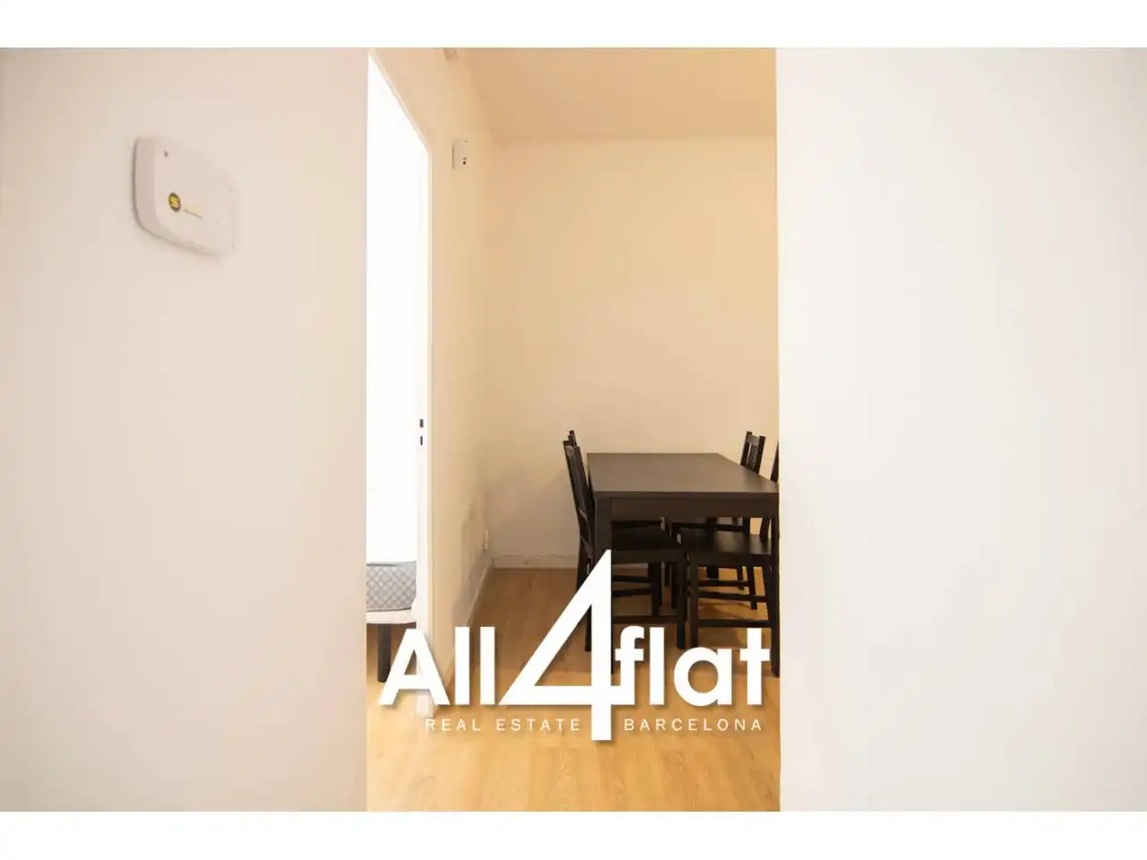 Comedor de Piso de alquiler en L'Hospitalet de Llobregat con Amueblado