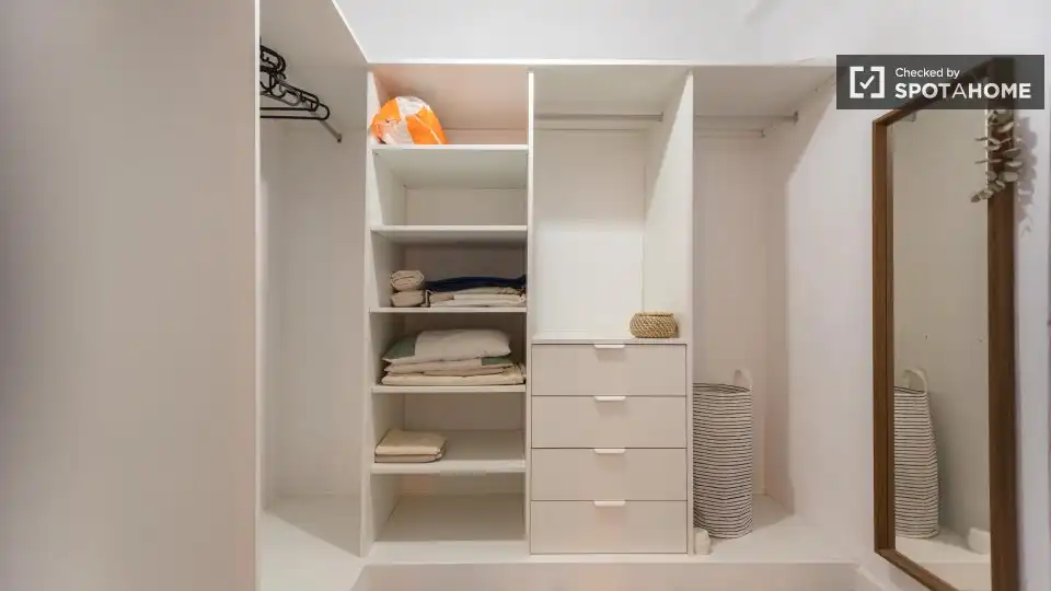 Bedroom of Flat for rent in Valencia  with Air Conditioner, Heating and Furnished