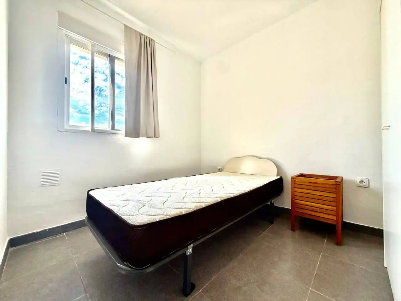 Bedroom of Houses for sale in Carriches  with Private garden and Swimming Pool