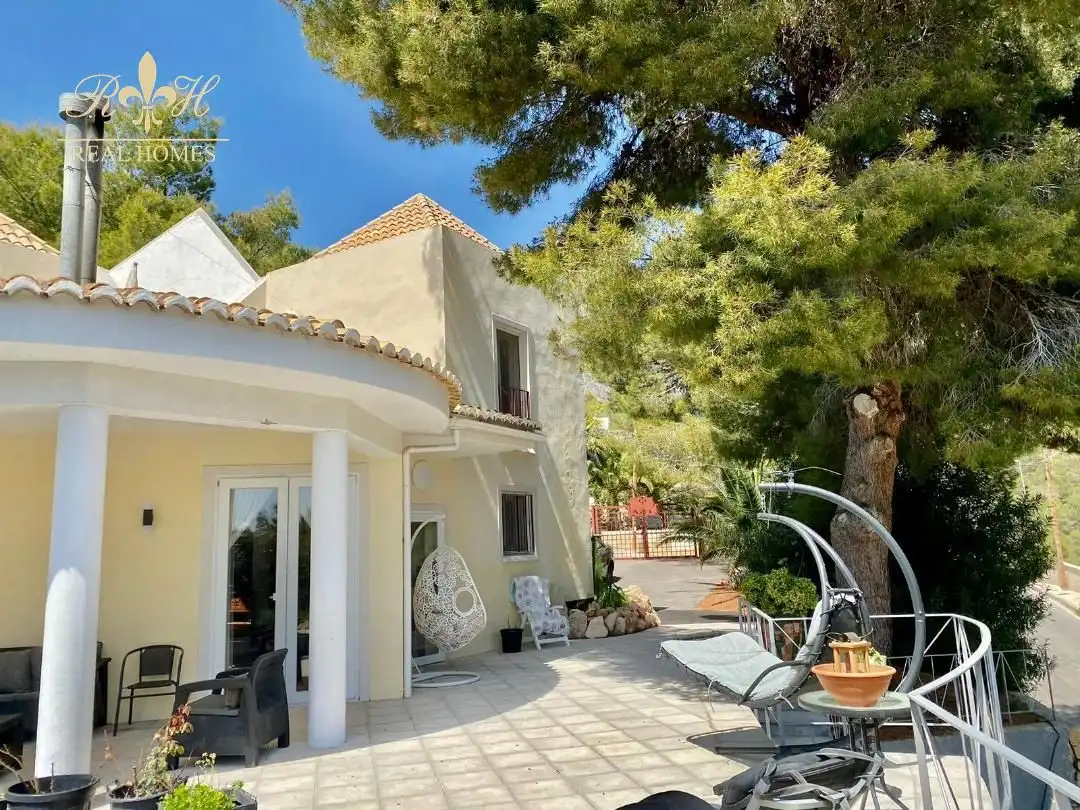 Villa avec piscine à vendre à PLATANER, imagen 3