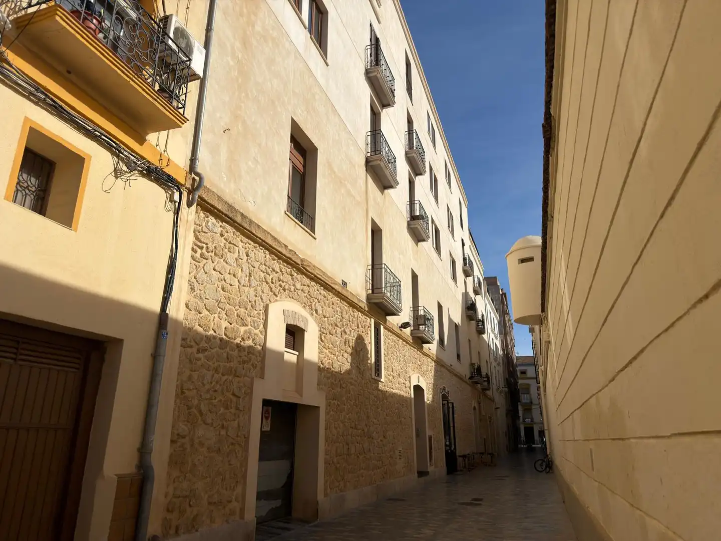 Vista exterior de Piso en venta en Cartagena con Parquet, Horno y Balcón