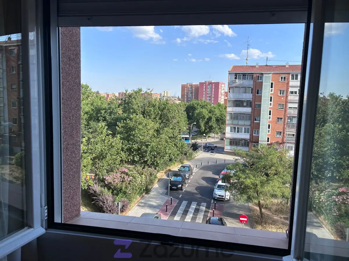 Vista exterior de Pis de lloguer en Madrid amb Calefacció, Parquet i Forn