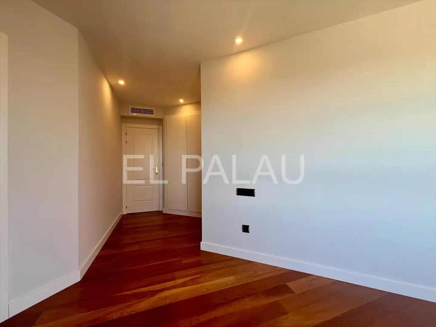 Habitación de Piso de alquiler en Valencia con Aire acondicionado, Calefacción y Parquet