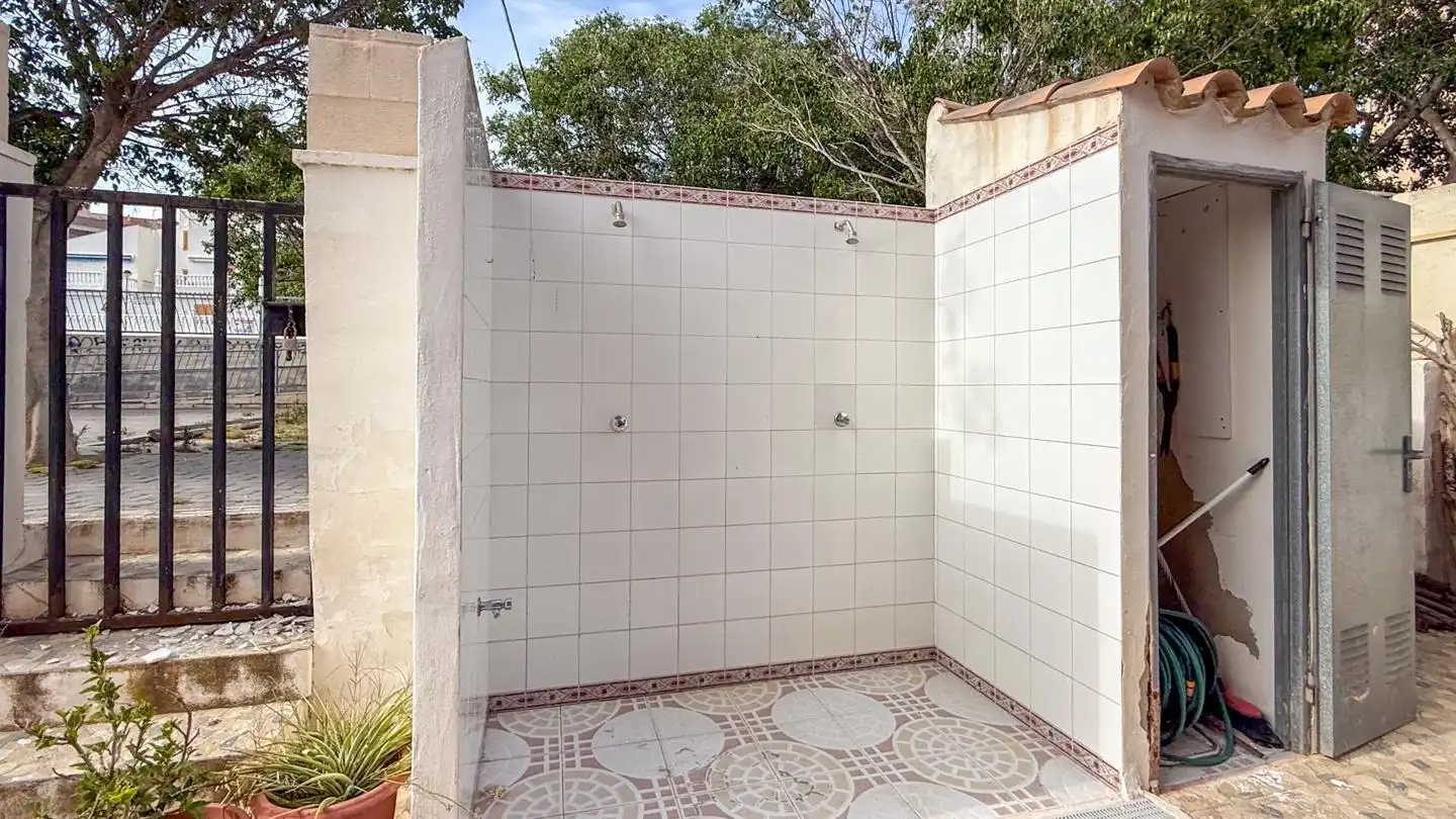 Bany de Pis en venda en Santa Pola amb Aire condicionat, Terrassa i Traster