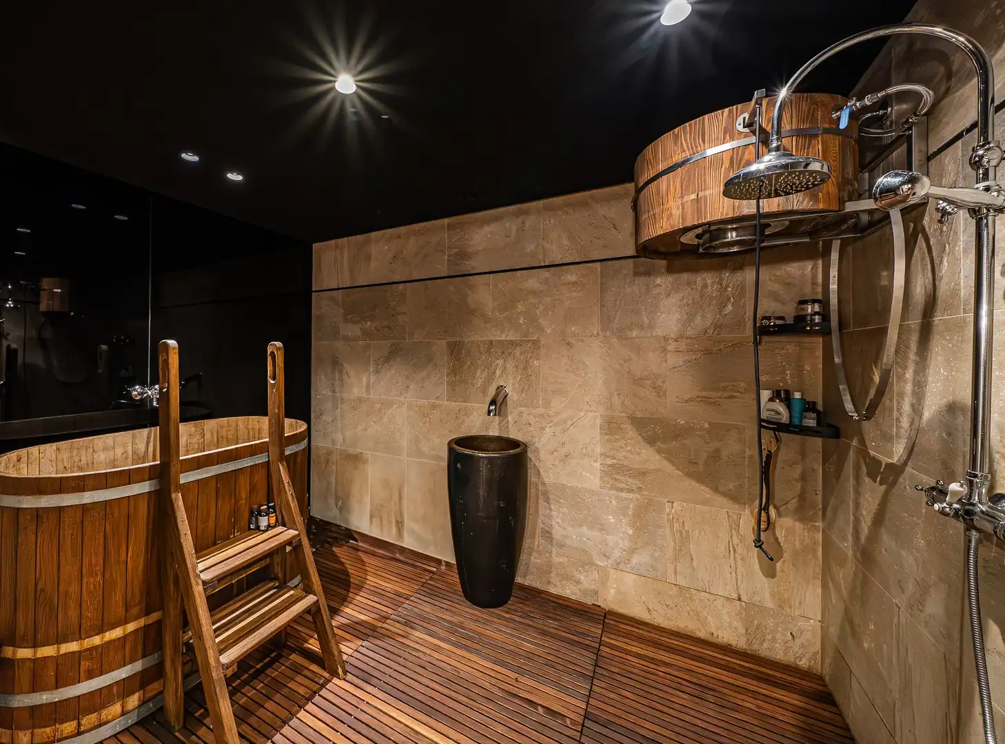 Bathroom of Houses for sale in Marbella  with Air Conditioner, Private garden and Terrace