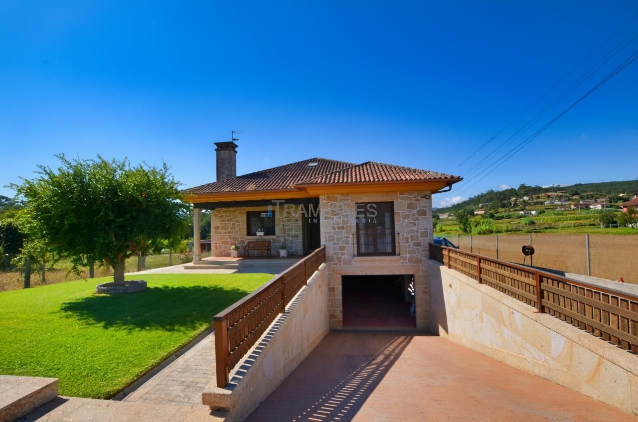 Außenansicht von Haus oder Chalet zum verkauf in Tomiño mit Heizung, Privatgarten und Terrasse