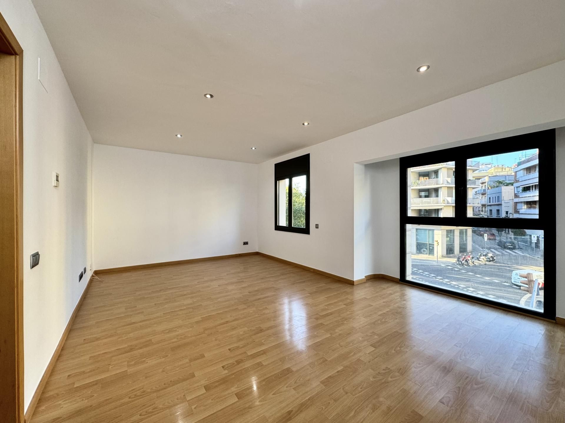 Sala d'estar de Pis en venda en  Barcelona Capital amb Calefacció i Forn