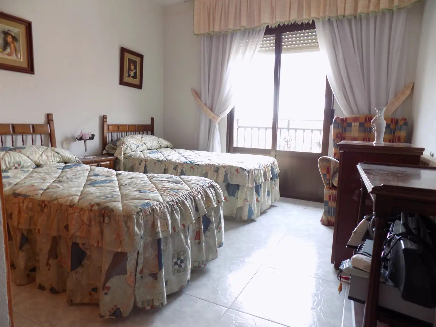 Habitación de Casa adosada en venta en Lanzahíta con Calefacción, Terraza y Amueblado